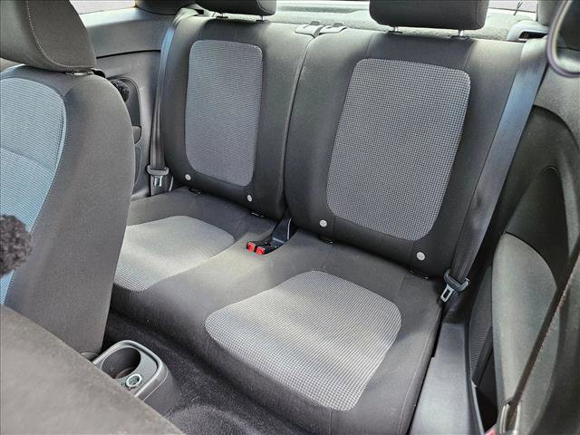 Used 2018 Volkswagen Beetle 2.0T FWD image 13