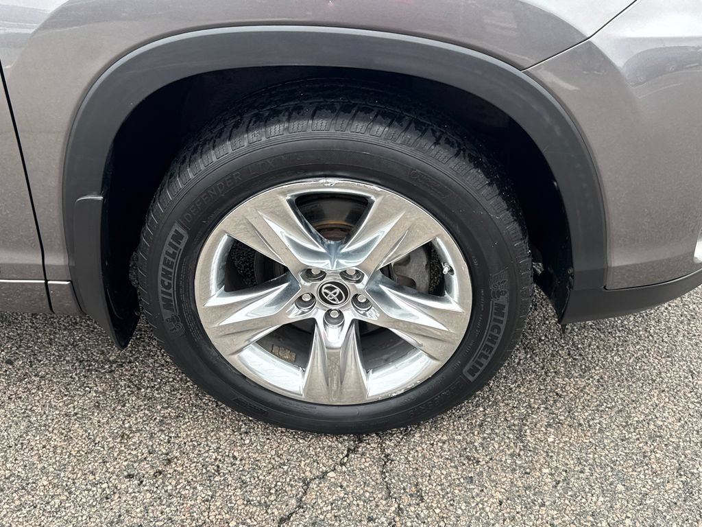Used 2019 Toyota Highlander Limited AWD/4WD image 45