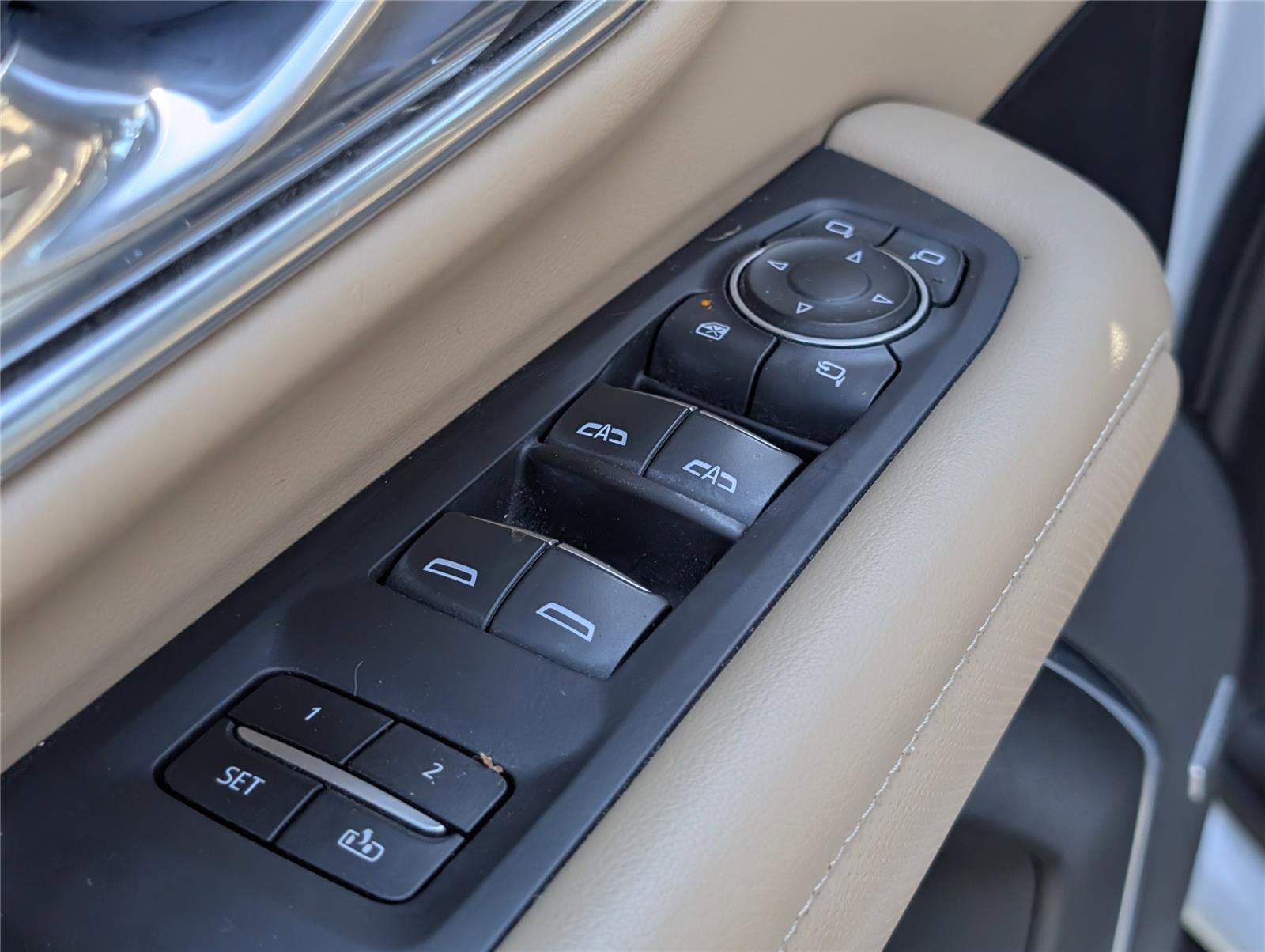 Used 2021 Chevrolet Tahoe Premier RWD image 15