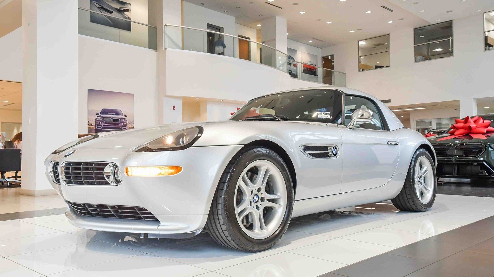 Used 2002 BMW Z8 image 20