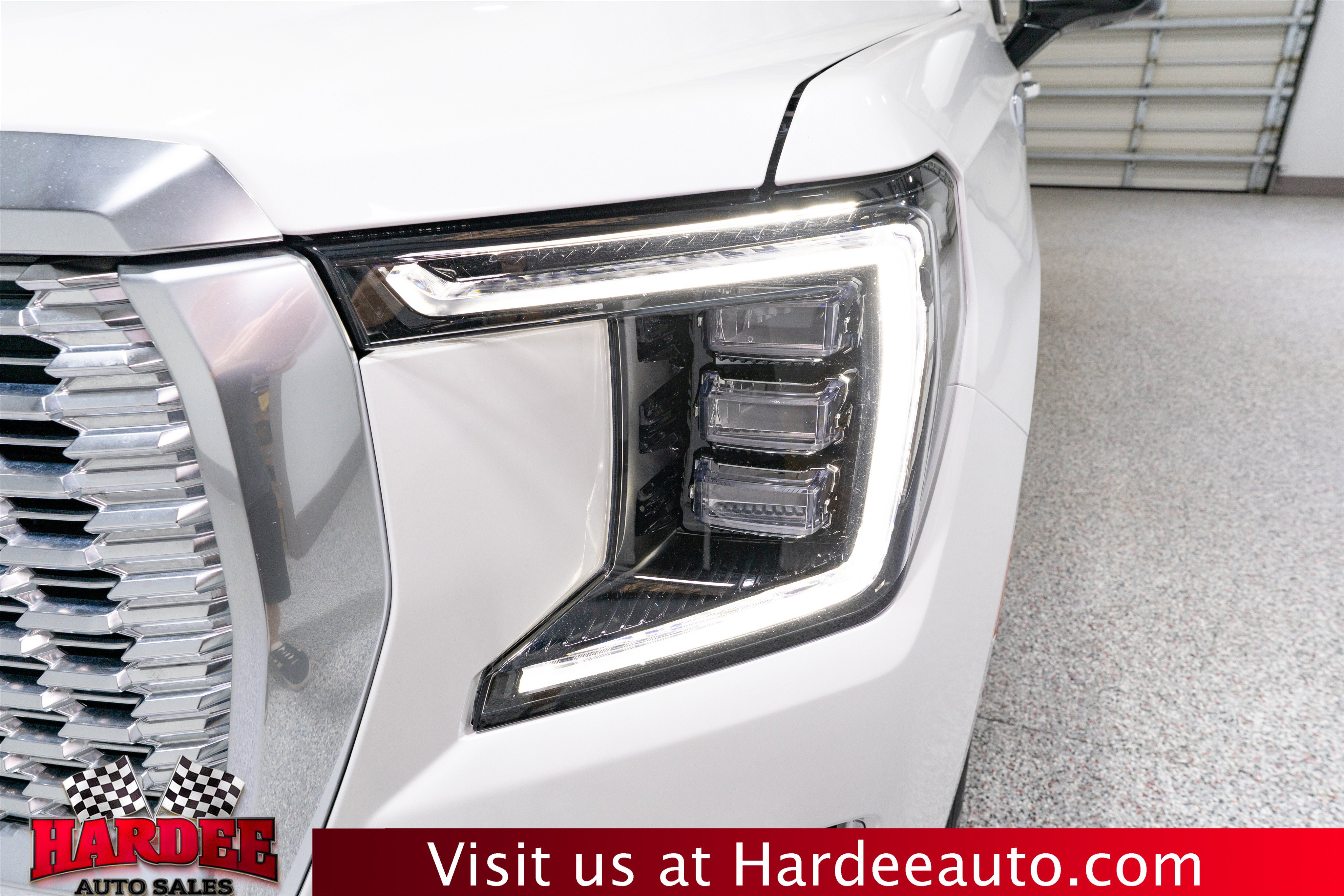 Used 2021 GMC Yukon Denali AWD/4WD image 8