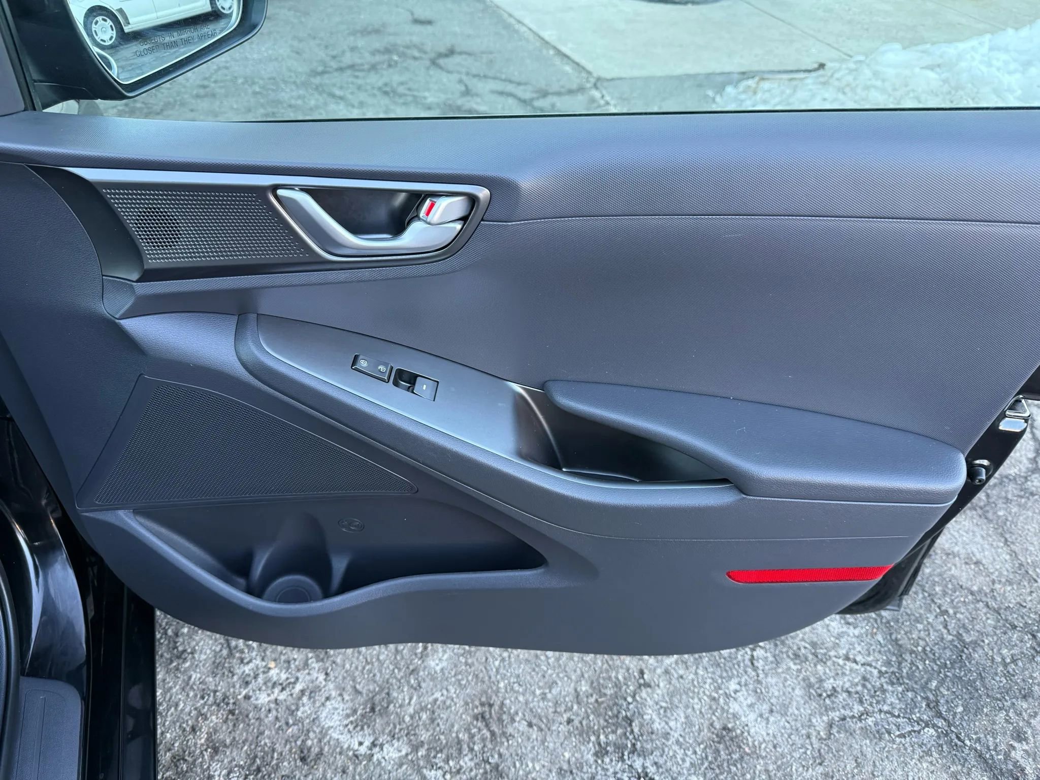 Used 2022 Hyundai Ioniq Blue image 17