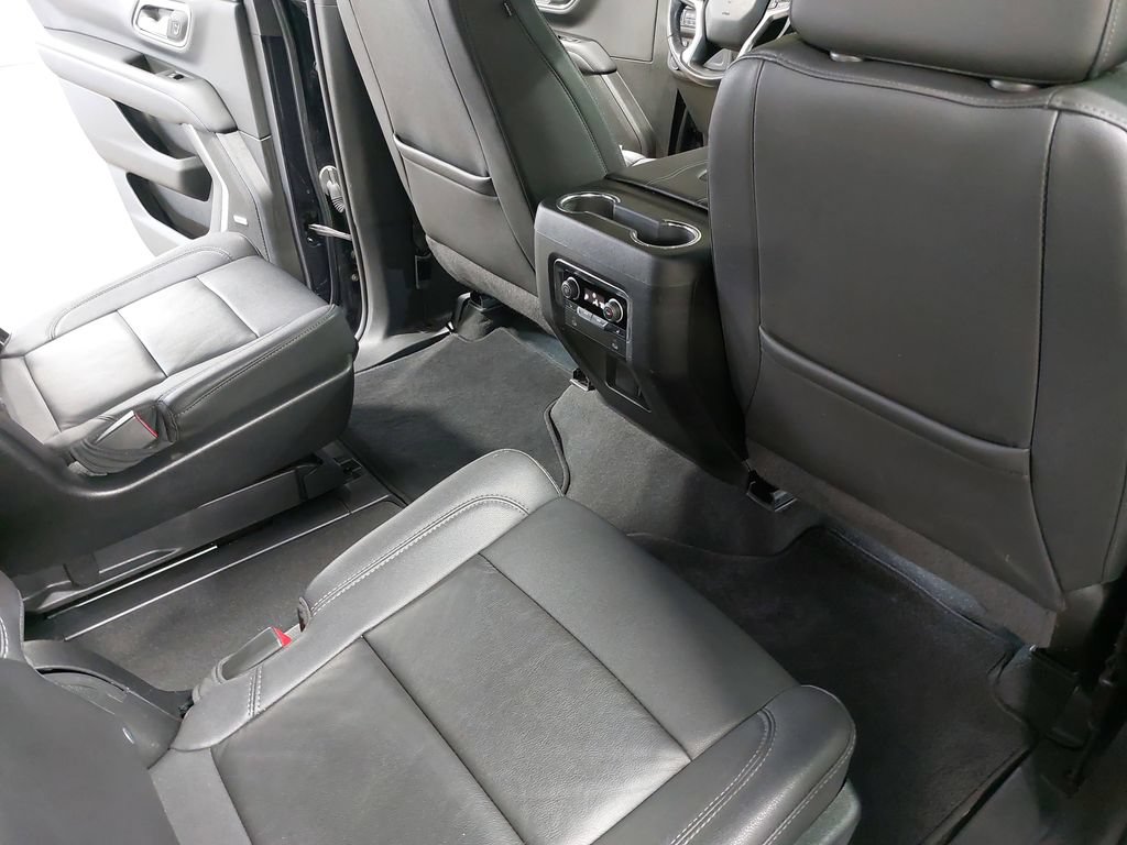 Used 2022 Chevrolet Tahoe LT w/ Luxury Package AWD/4WD image 11