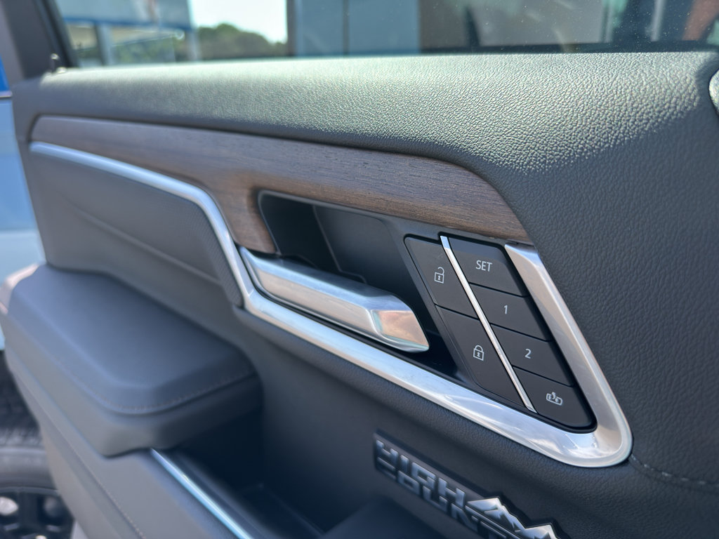 New 2026 Chevrolet Silverado 1500 High Country AWD/4WD image 31