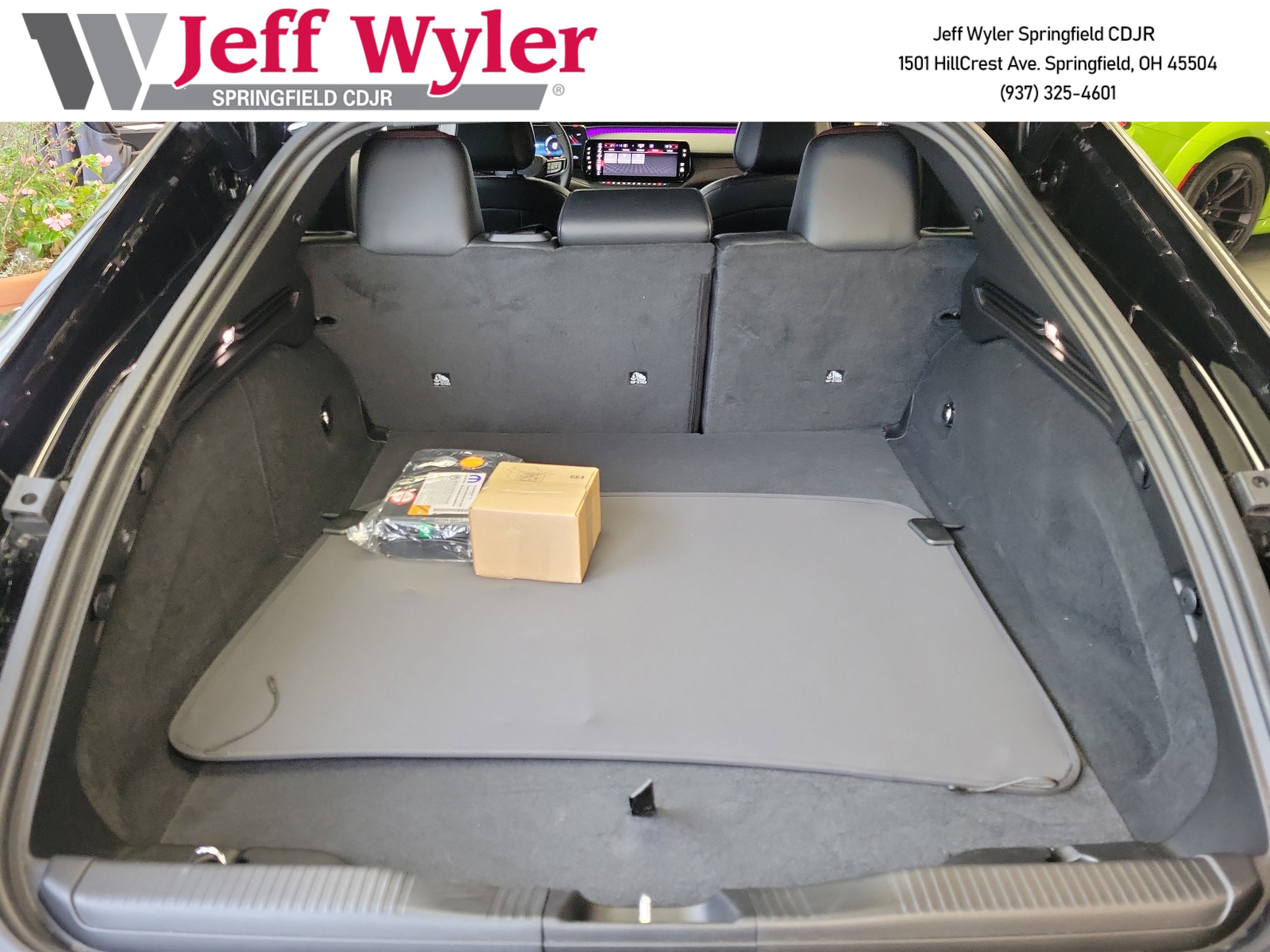 New 2026 Dodge Charger Daytona Scat Pack image 5