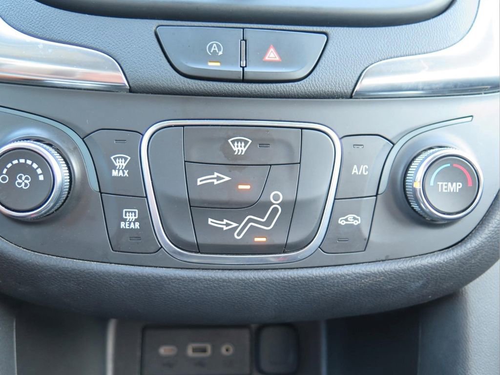 Used 2022 Chevrolet Equinox LT AWD/4WD image 16