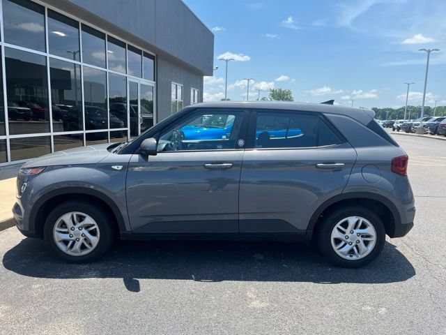 Used 2021 Hyundai Venue SE FWD image 5