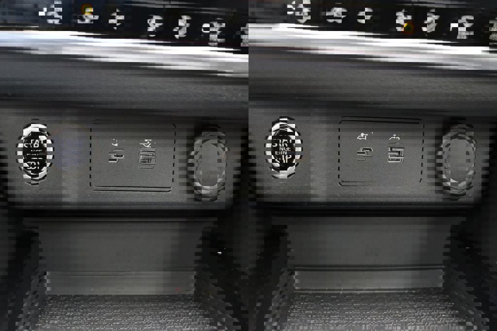 Used 2023 Nissan Rogue SV w/ SV Premium Package image 26