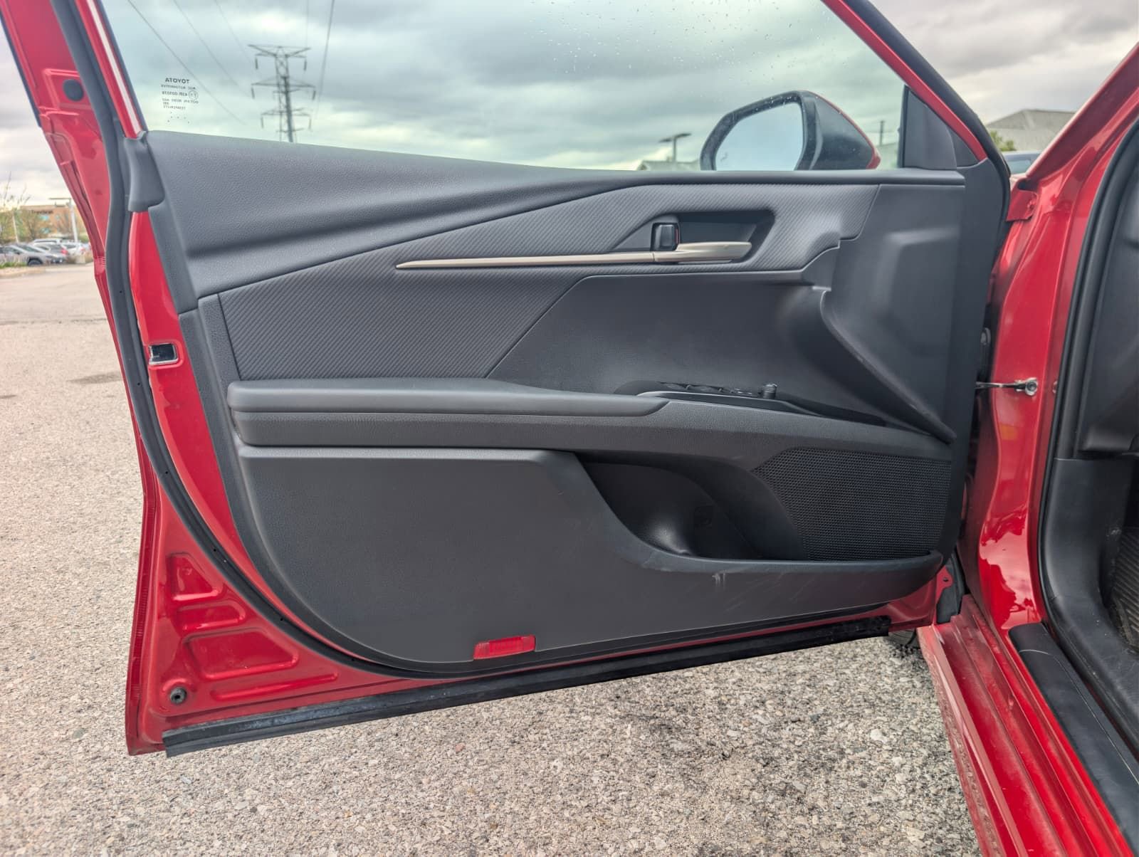 Used 2025 Toyota Camry SE FWD image 38