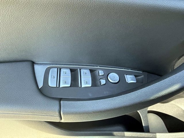 Used 2025 BMW X4 xDrive30i image 19