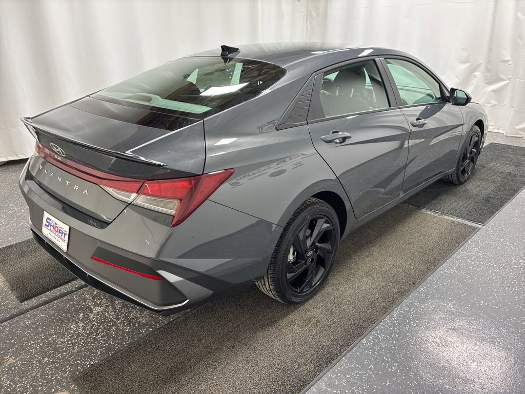 New 2026 Hyundai Elantra Sport FWD image 4