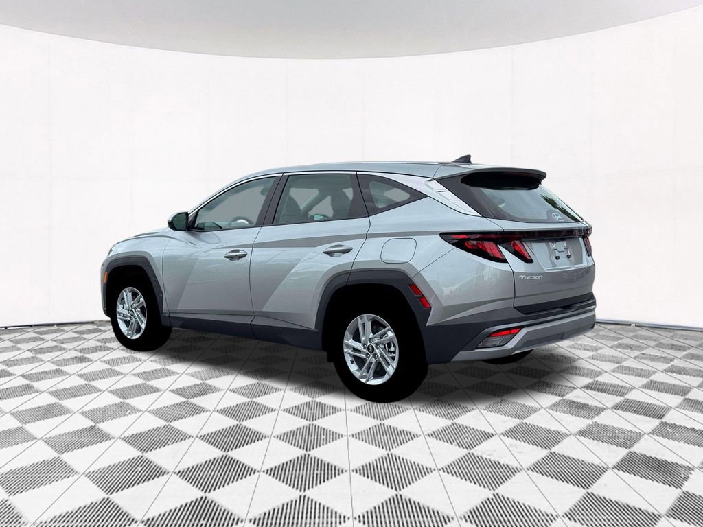 New 2026 Hyundai Tucson SE image 6