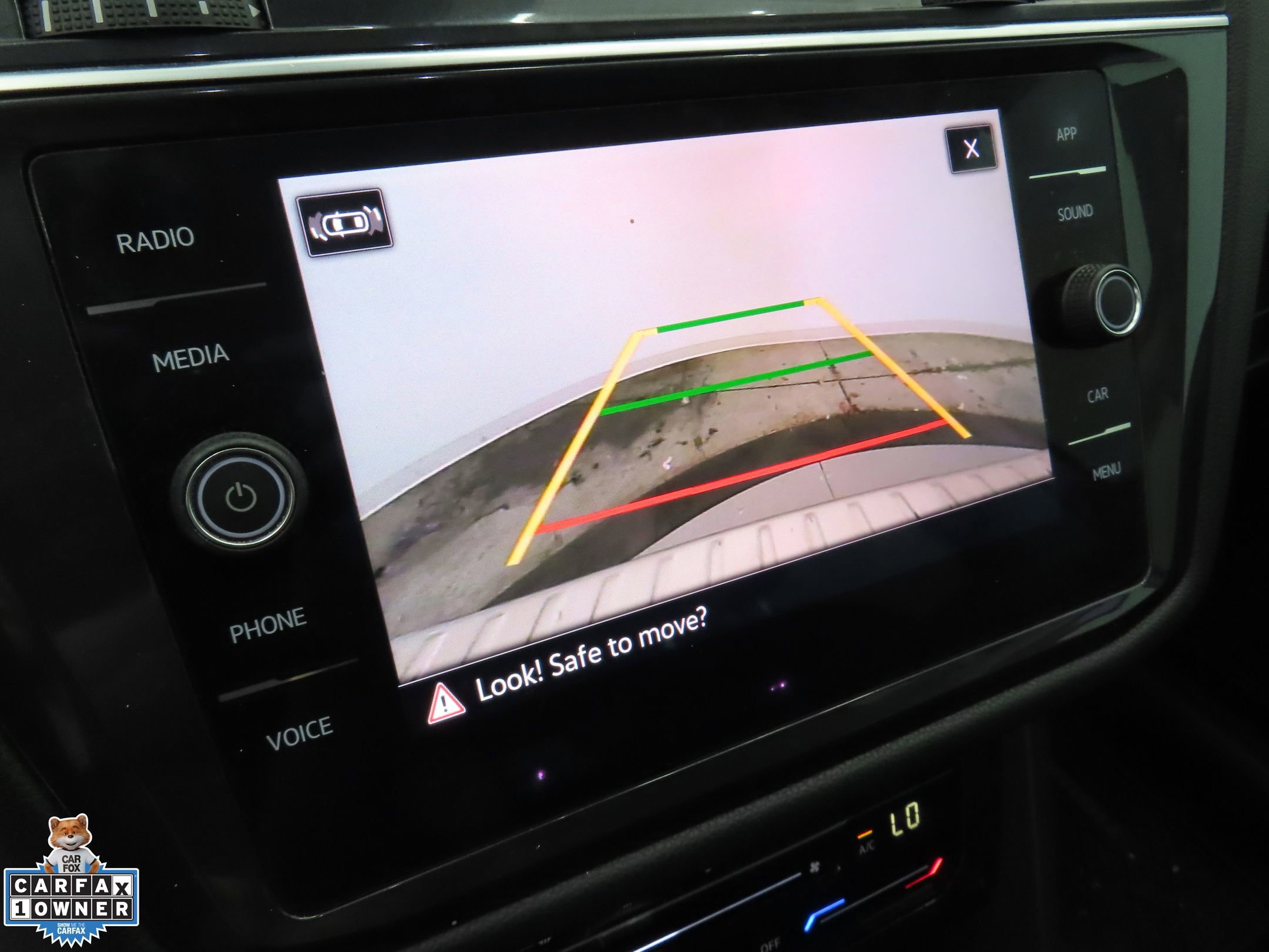 Used 2022 Volkswagen Tiguan SE FWD image 18