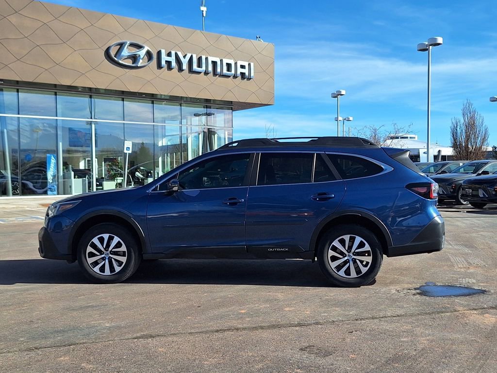 Used 2022 Subaru Outback Premium image 6