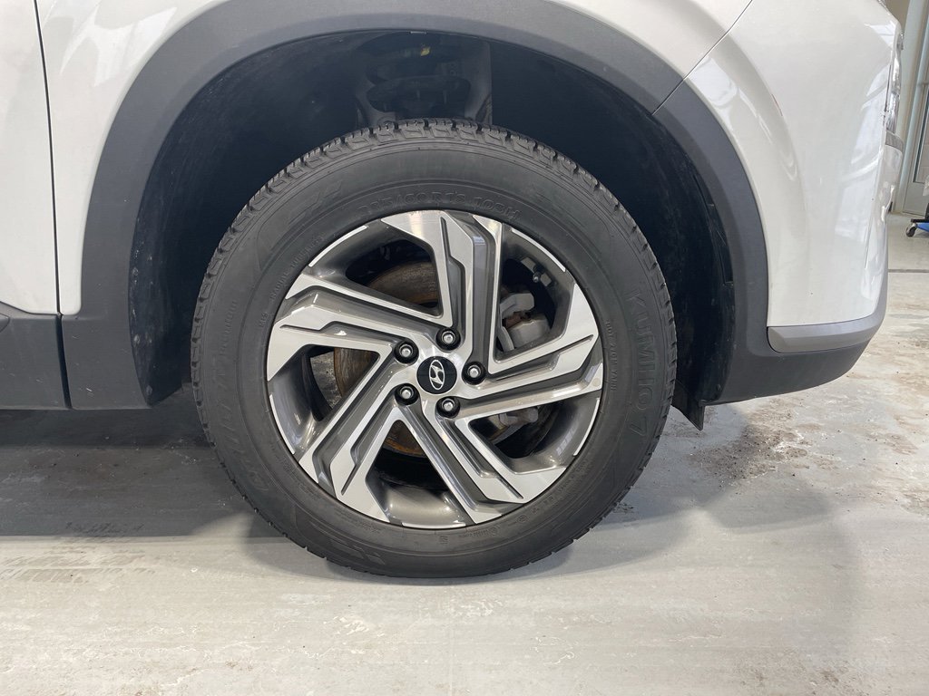 Used 2022 Hyundai Santa Fe SE image 9