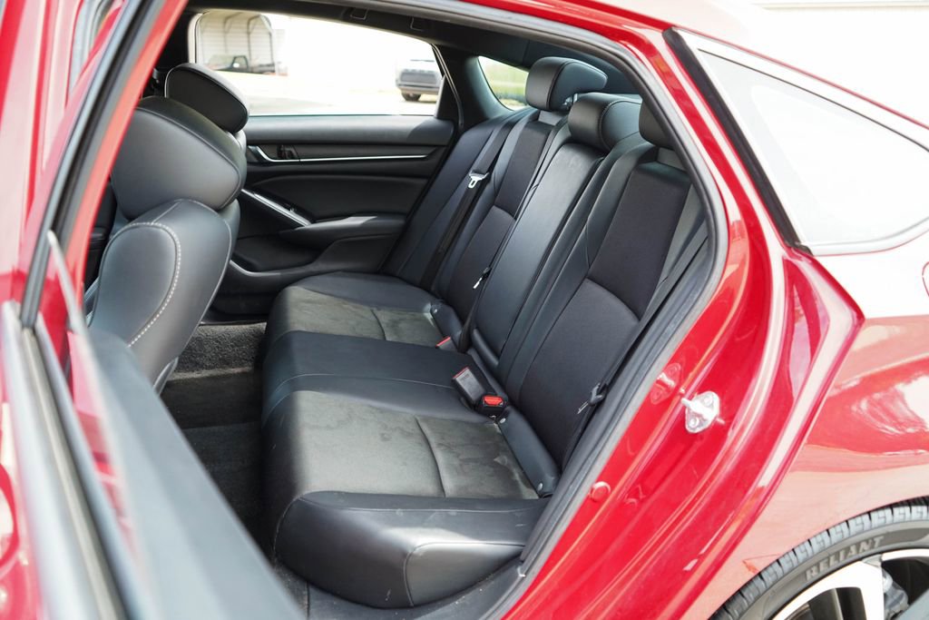 Used 2021 Honda Accord Sport image 9