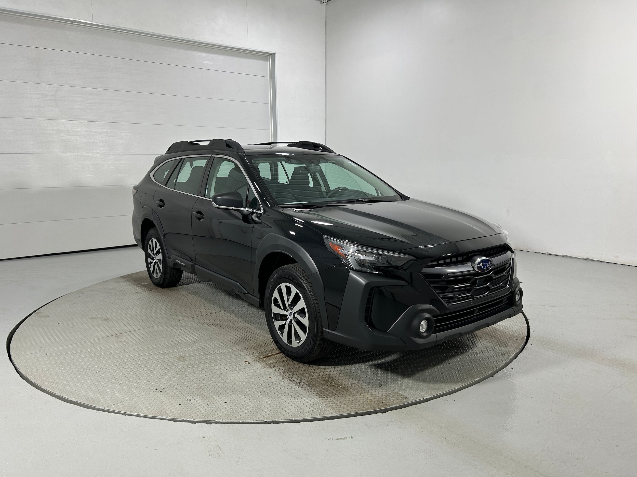 Used 2025 Subaru Outback w/ Popular Package #1A AWD/4WD image 2
