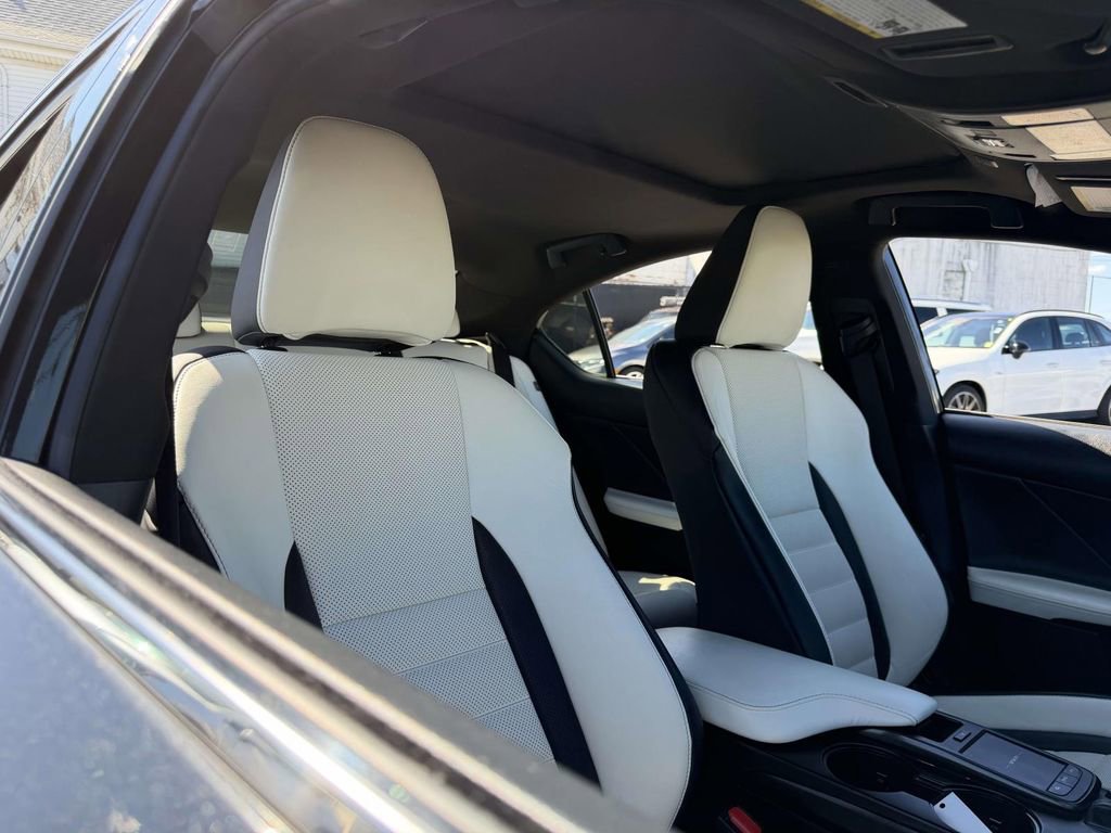 Used 2022 Lexus IS 350 F Sport AWD/4WD image 11