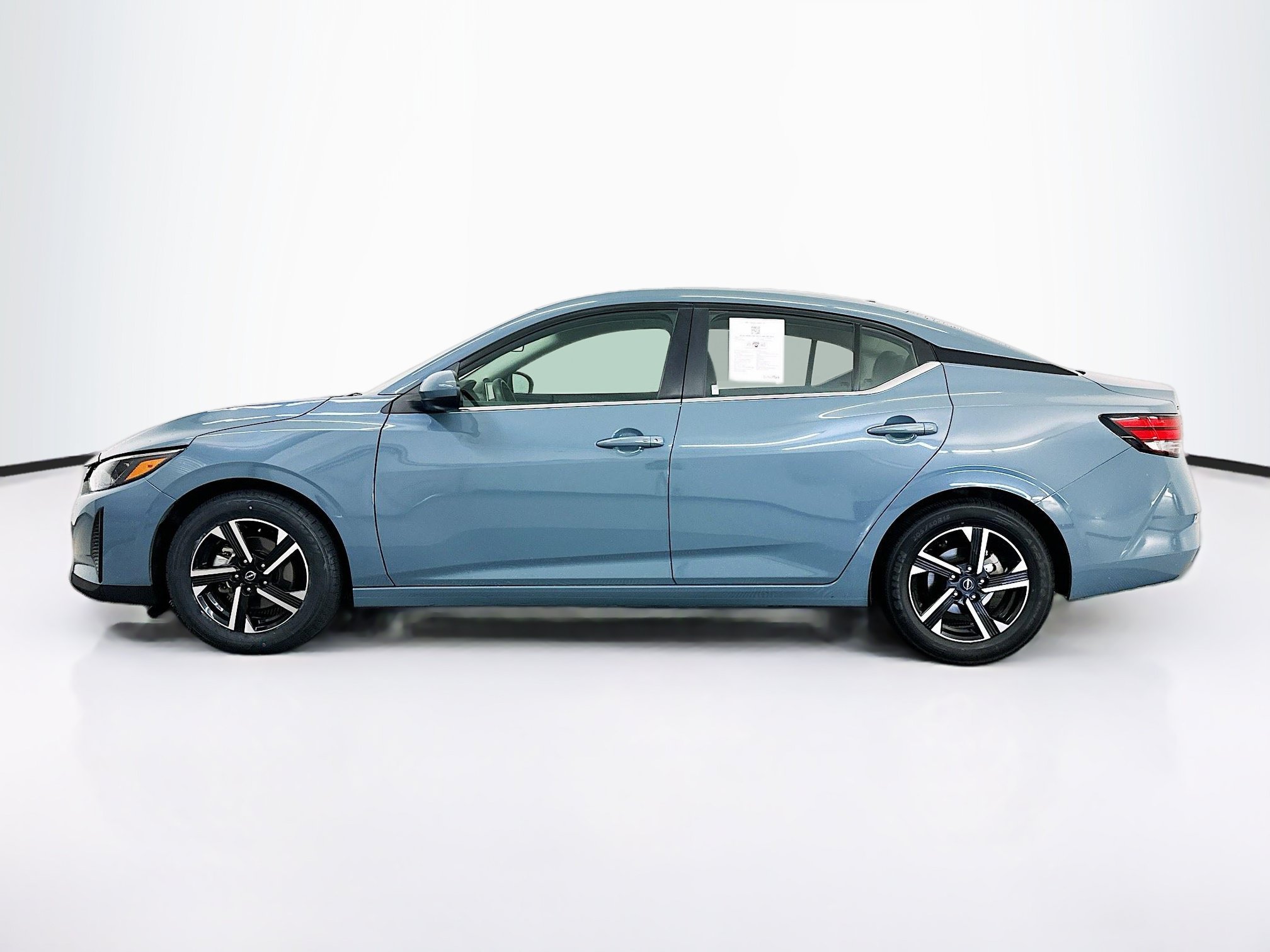 Used 2024 Nissan Sentra SV FWD image 4