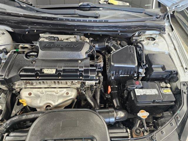 Used 2012 Hyundai Elantra w/ Preferred Pkg FWD image 37