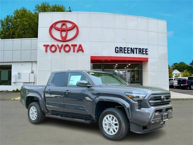 New 2025 Toyota Tacoma SR5