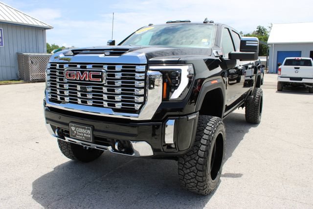 Used 2025 GMC Sierra 2500 Denali w/ Denali Reserve Package AWD/4WD image 3