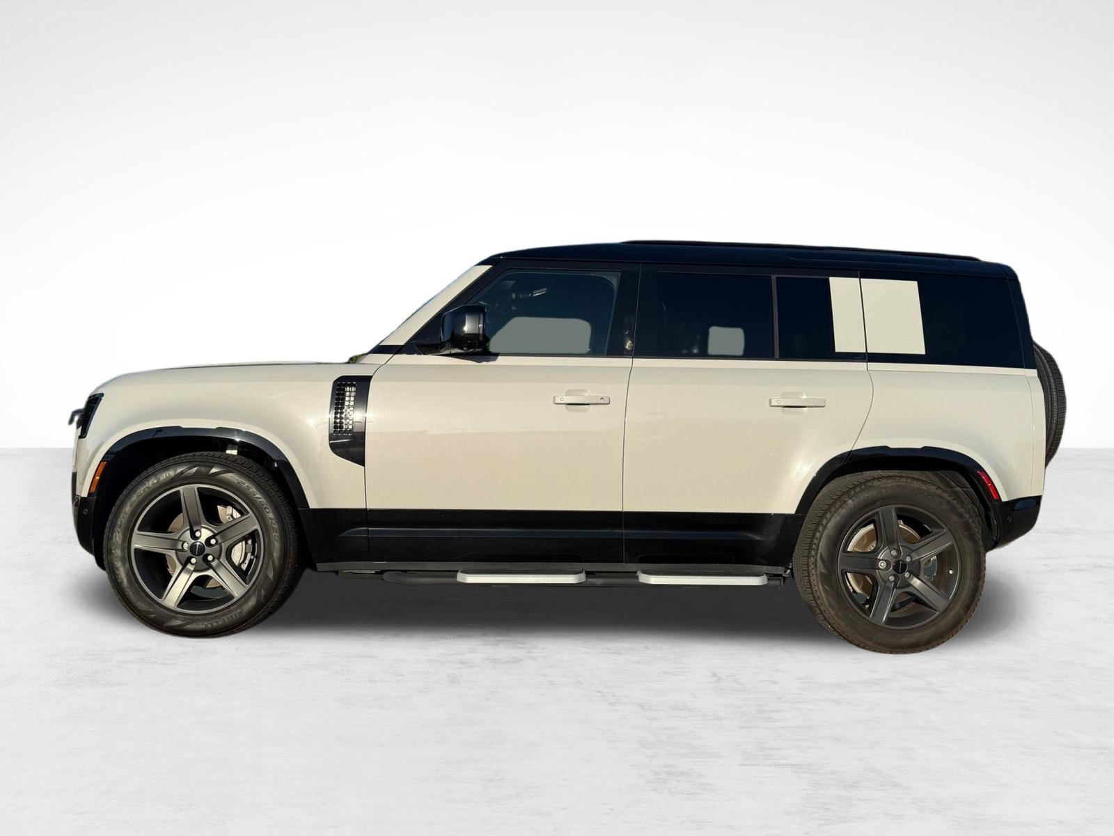 Used 2026 Land Rover Defender 110 X-Dynamic SE AWD/4WD image 2