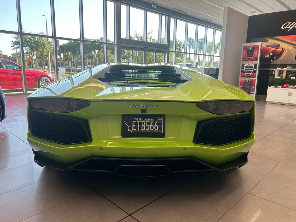 Used 2014 Lamborghini Aventador LP 700-4 AWD/4WD image 4