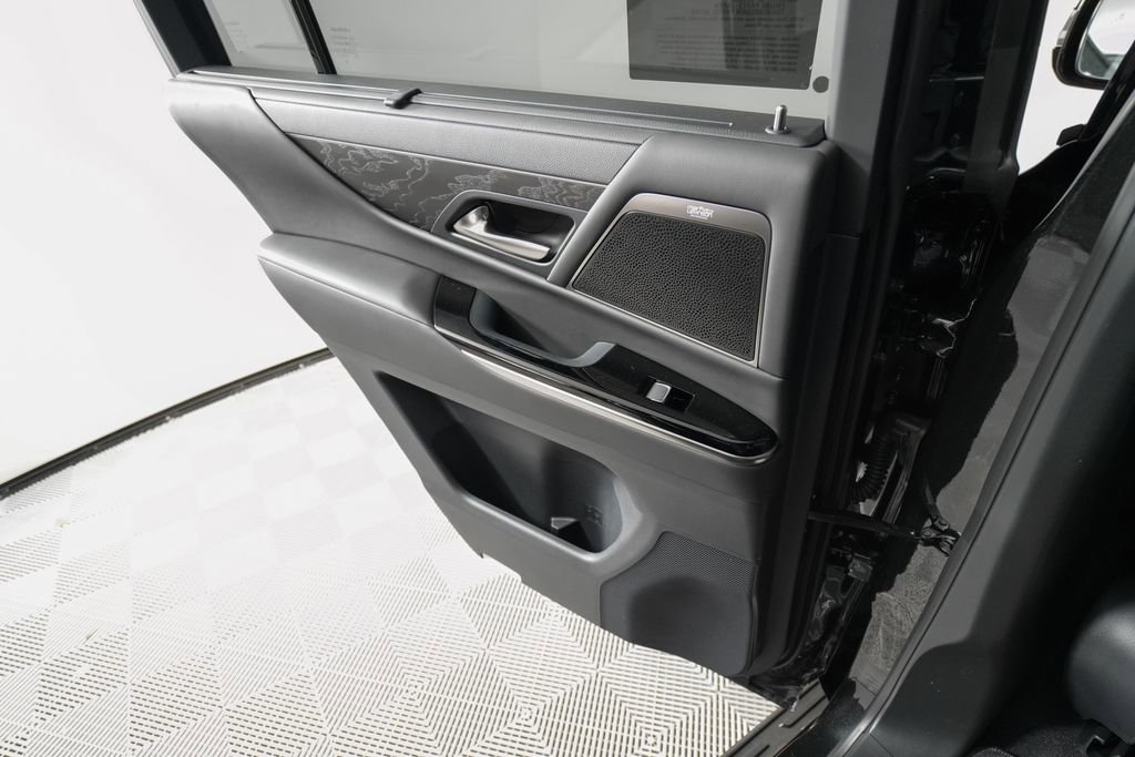 New 2026 Lexus LX 700h Luxury image 12