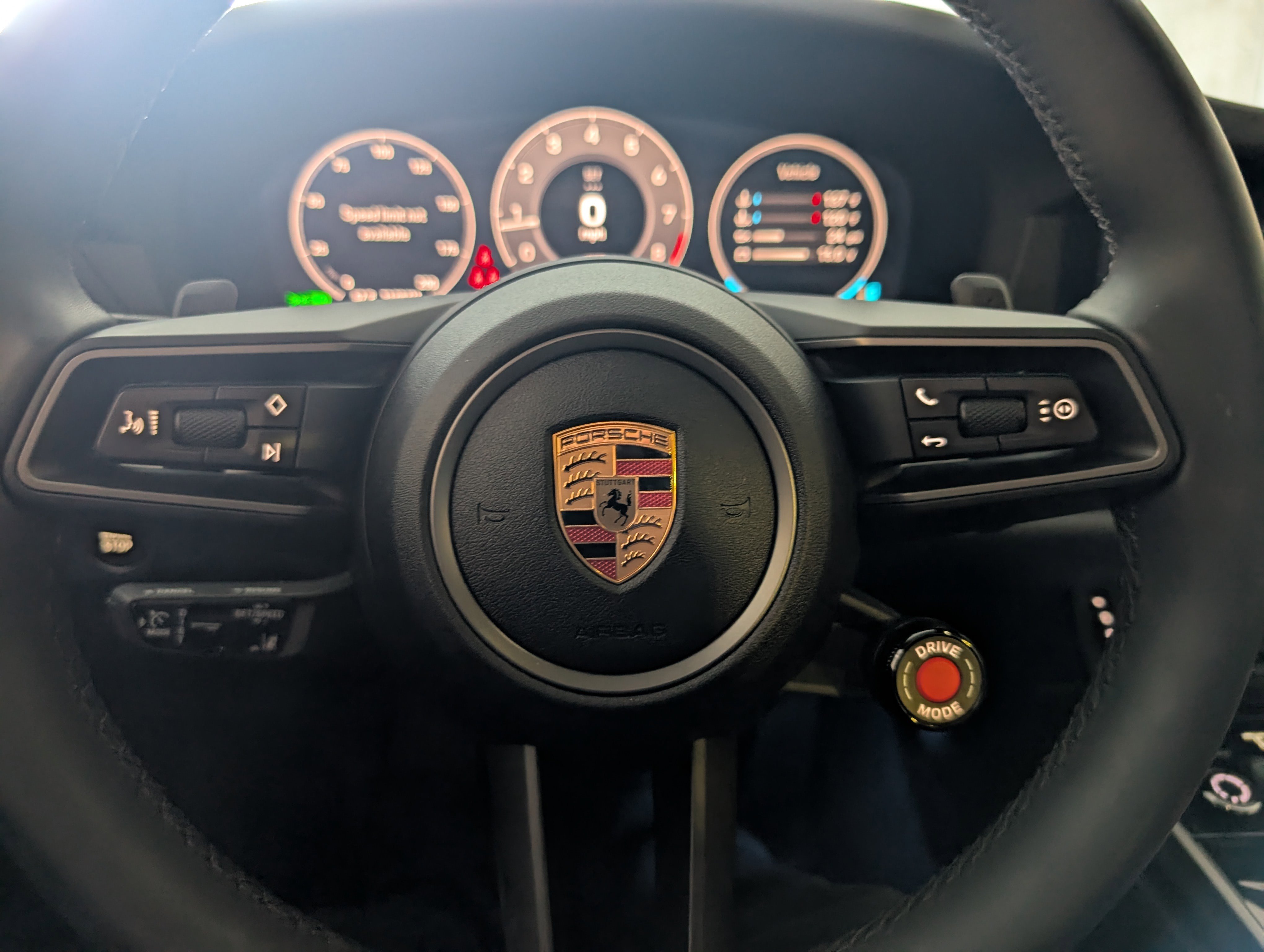 Certified 2025 Porsche 911 Carrera image 34