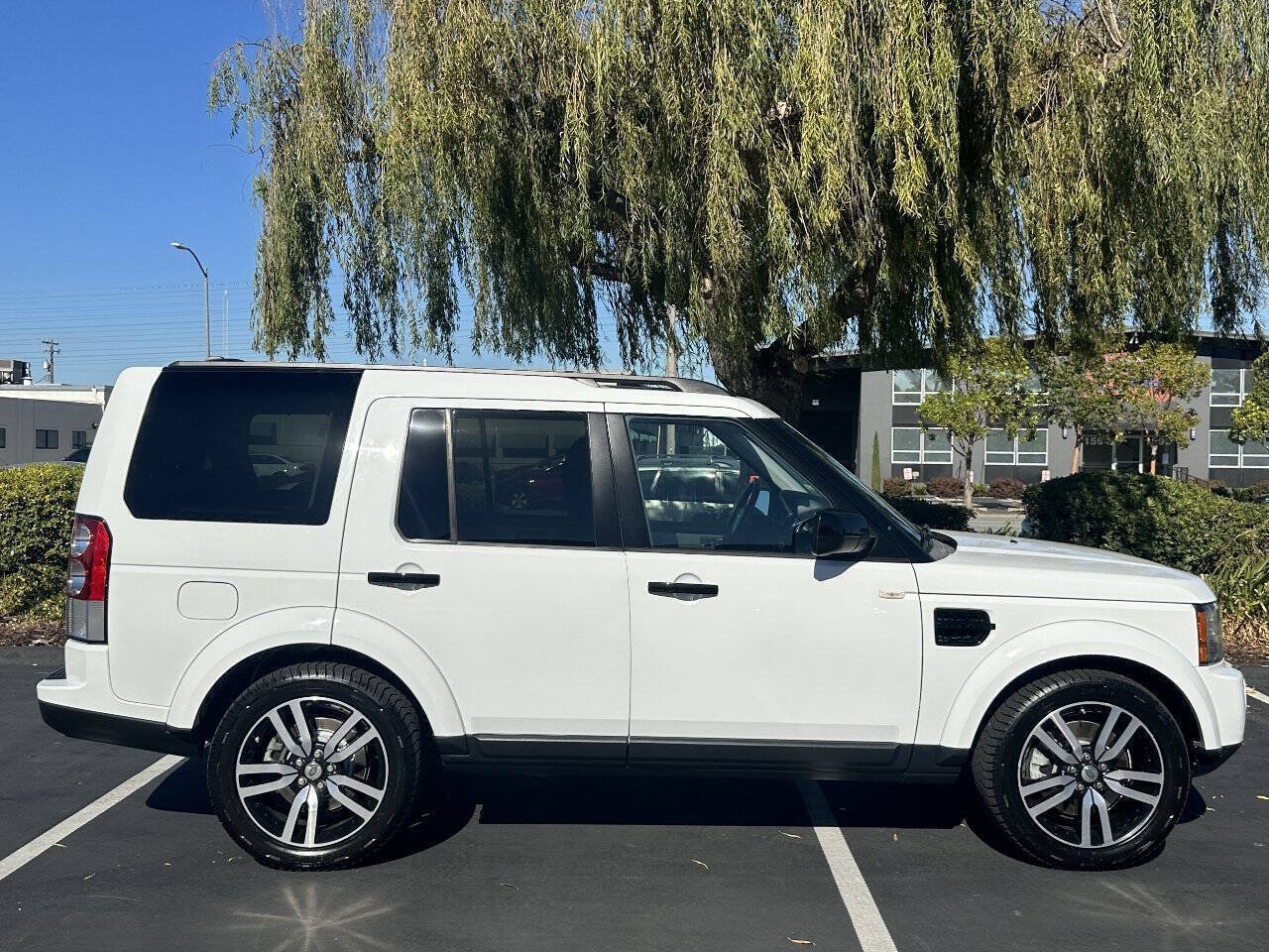 Used 2011 Land Rover LR4 HSE AWD/4WD image 7
