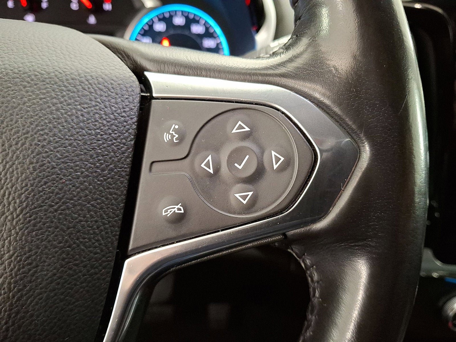 Used 2018 Chevrolet Traverse LT AWD/4WD image 18