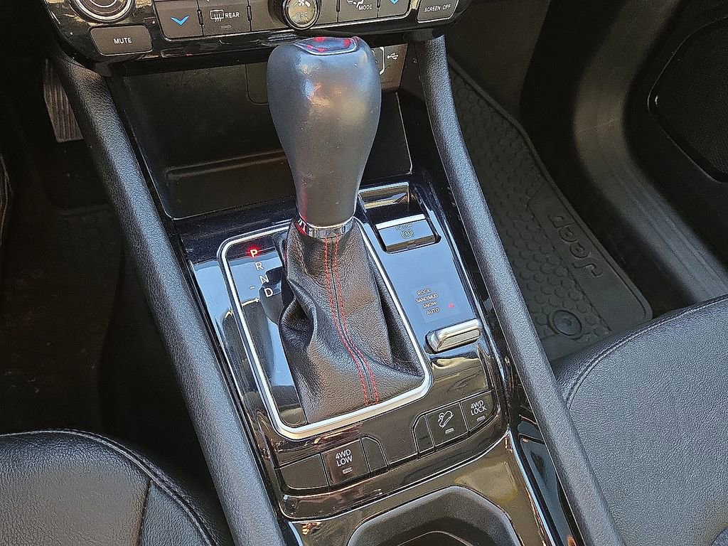 Used 2022 Jeep Compass Trailhawk image 31