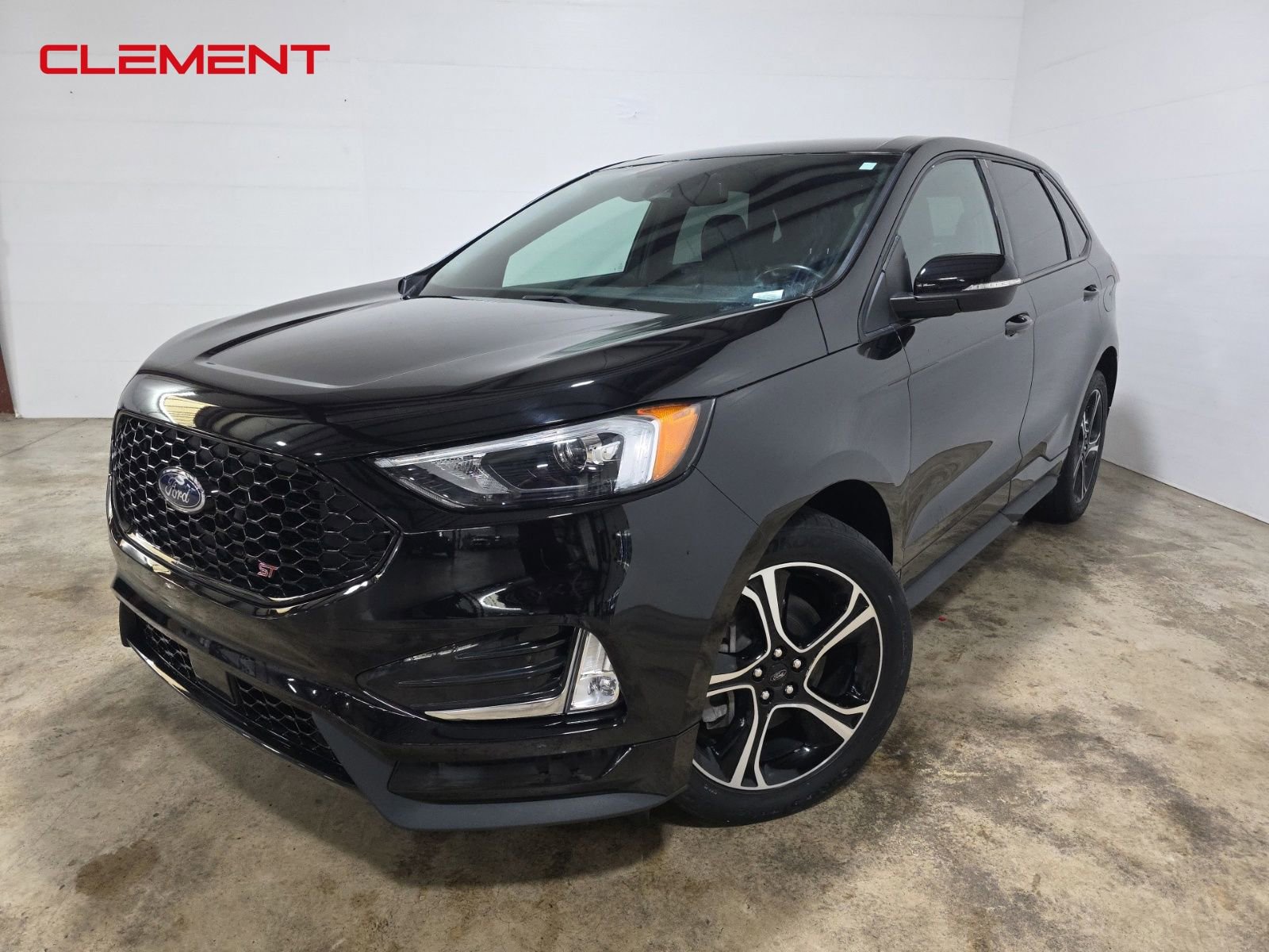 Used 2022 Ford Edge ST image 1