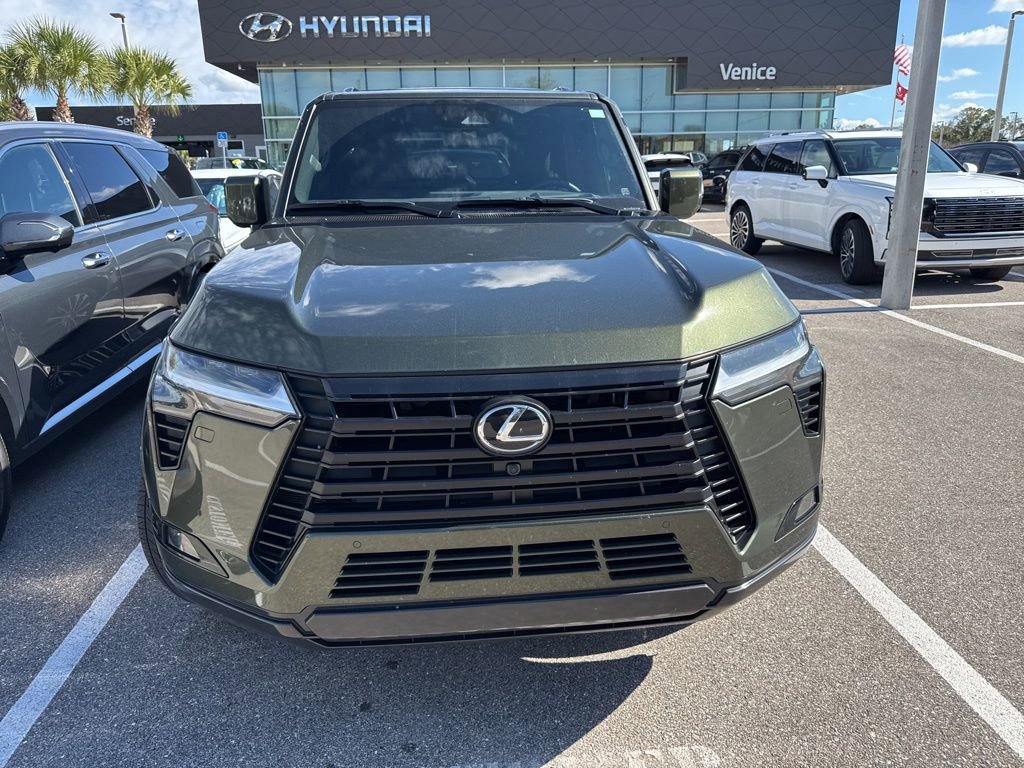 Used 2025 Lexus GX 550 image 4