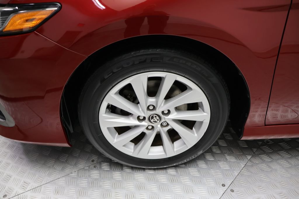 Used 2022 Toyota Camry LE image 4