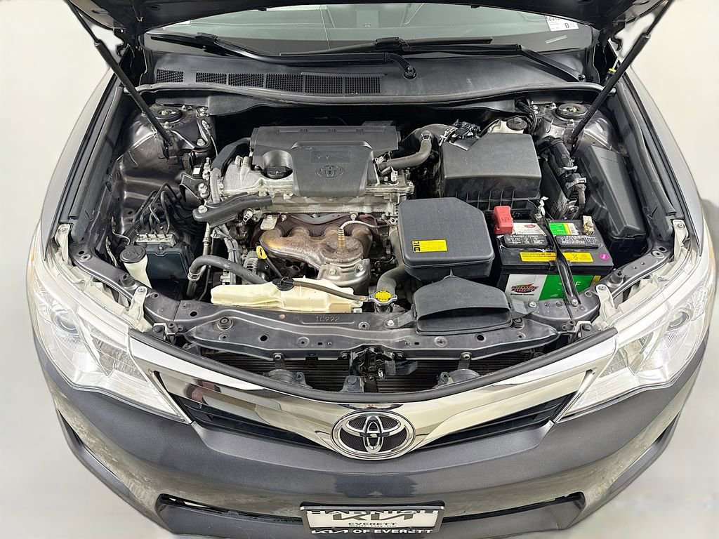 Used 2013 Toyota Camry LE FWD image 31