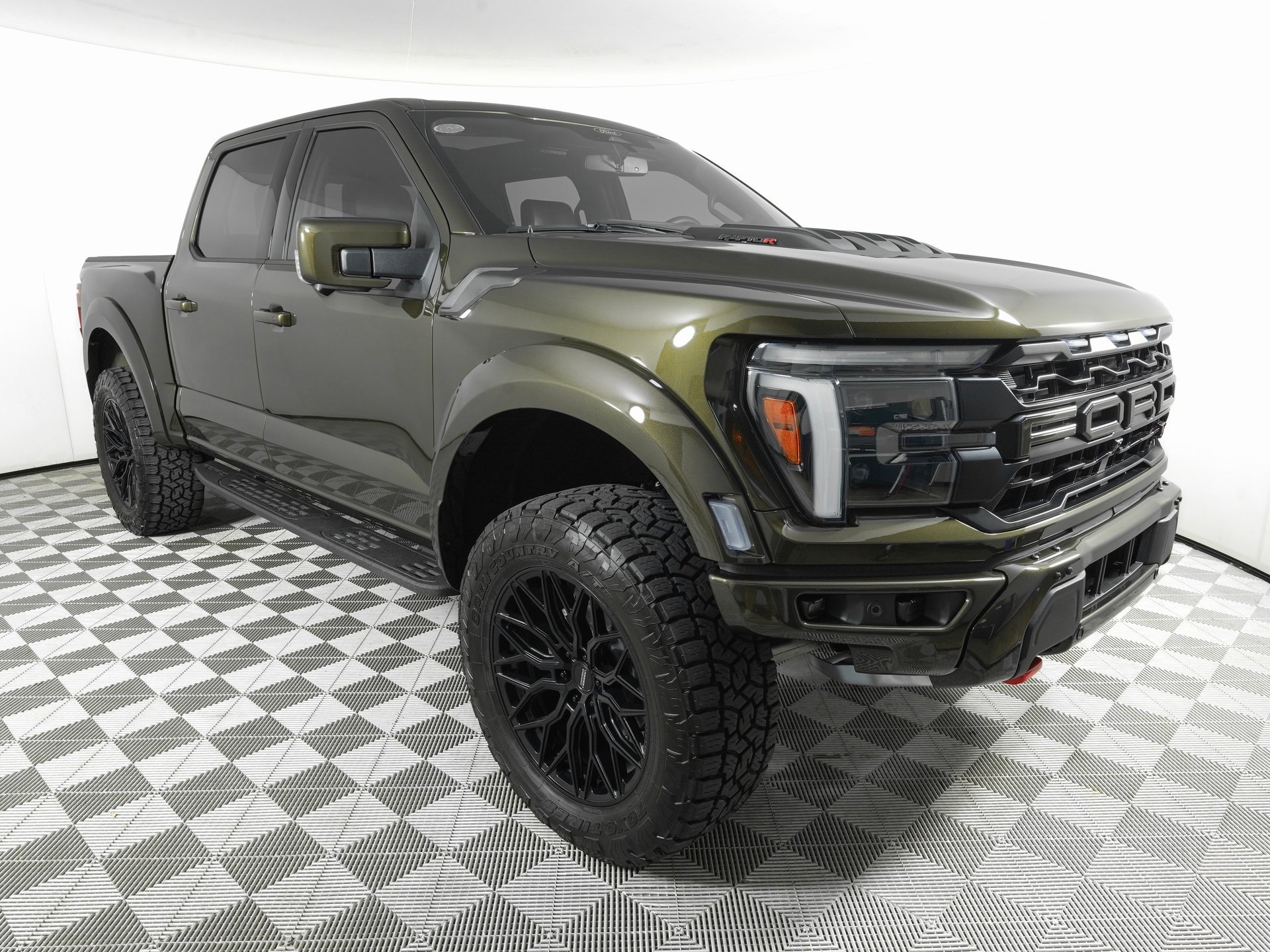 Used 2025 Ford F150 Raptor w/ Equipment Group 803A Raptor R image 4
