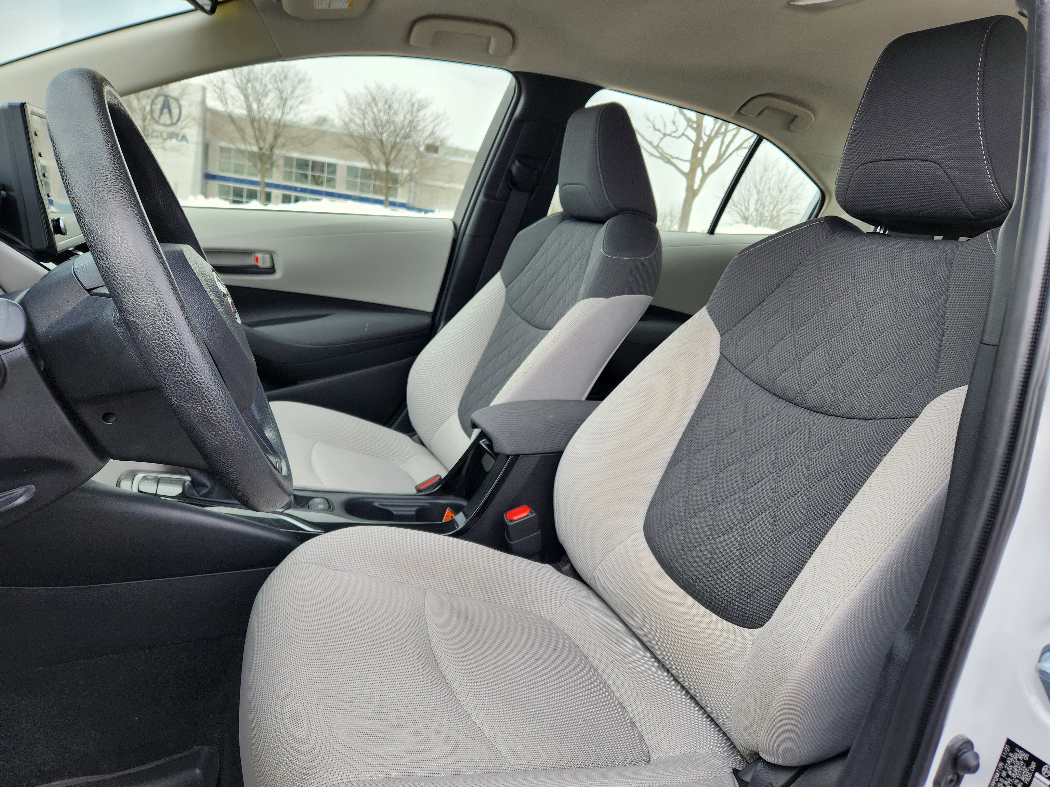 Used 2022 Toyota Corolla LE image 10