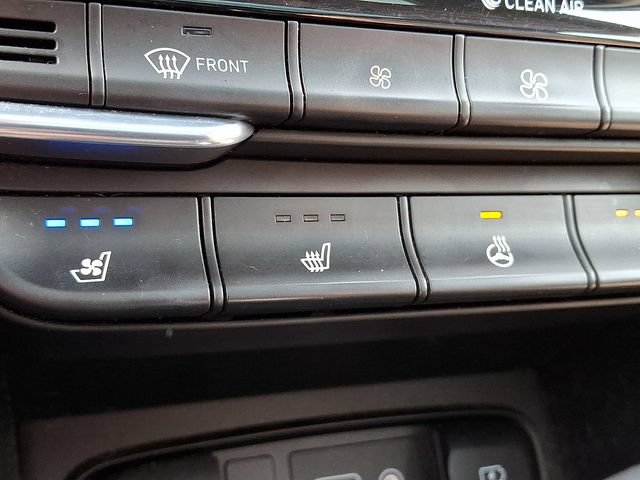 Used 2019 Hyundai Santa Fe AWD image 25