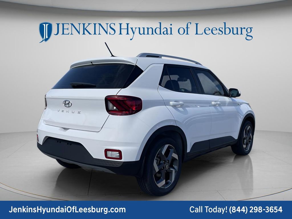 New 2026 Hyundai Venue SEL FWD image 4