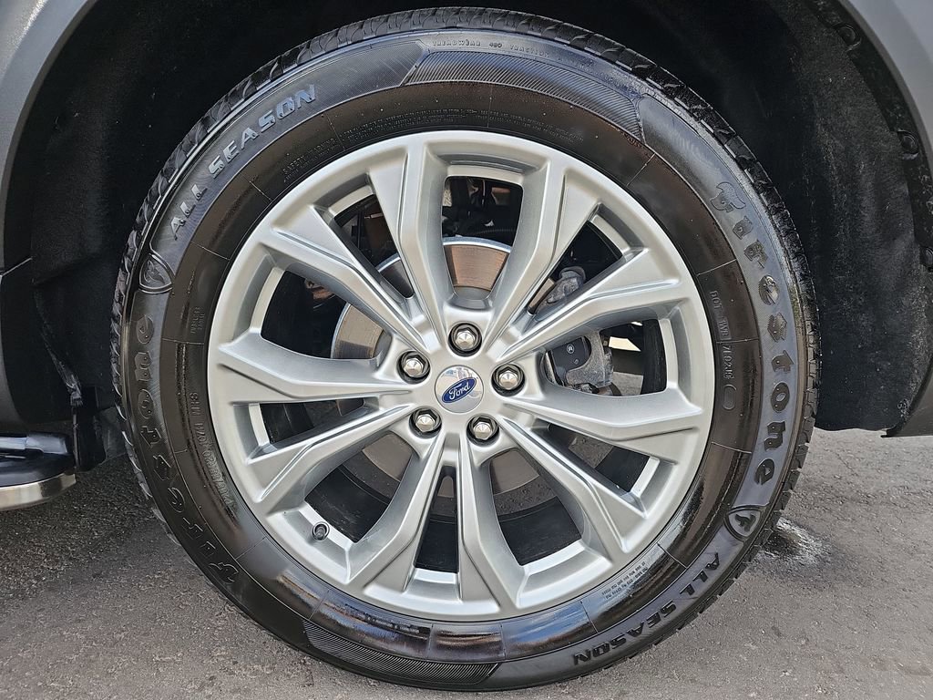 Used 2021 Ford Explorer XLT w/ Equipment Group 202A image 38