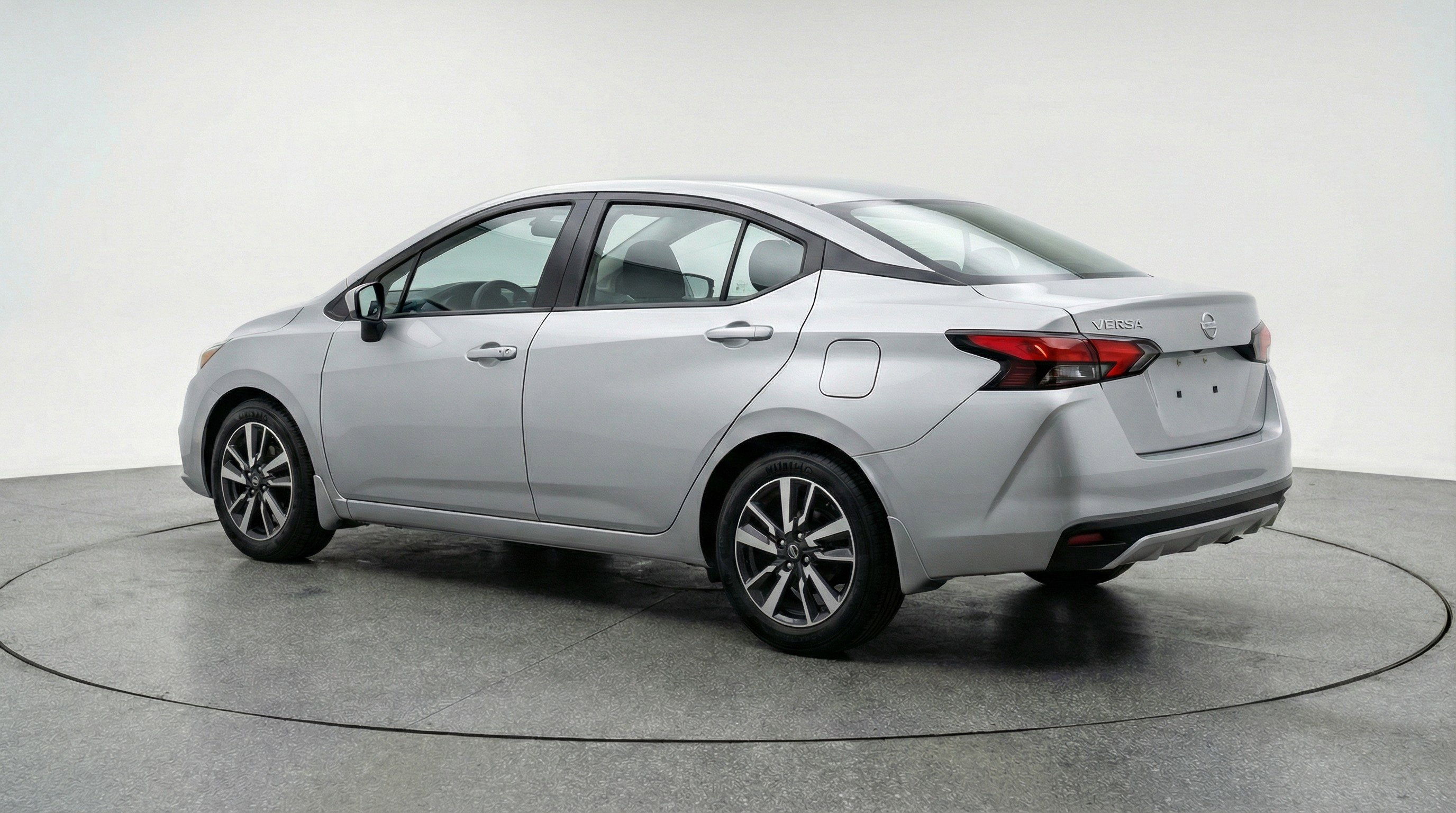 Used 2025 Nissan Versa SV FWD image 6