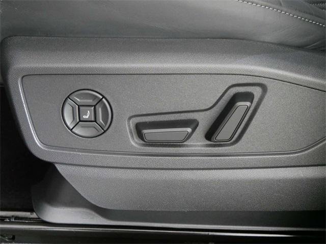 Used 2025 Audi SQ5 Premium Plus image 17