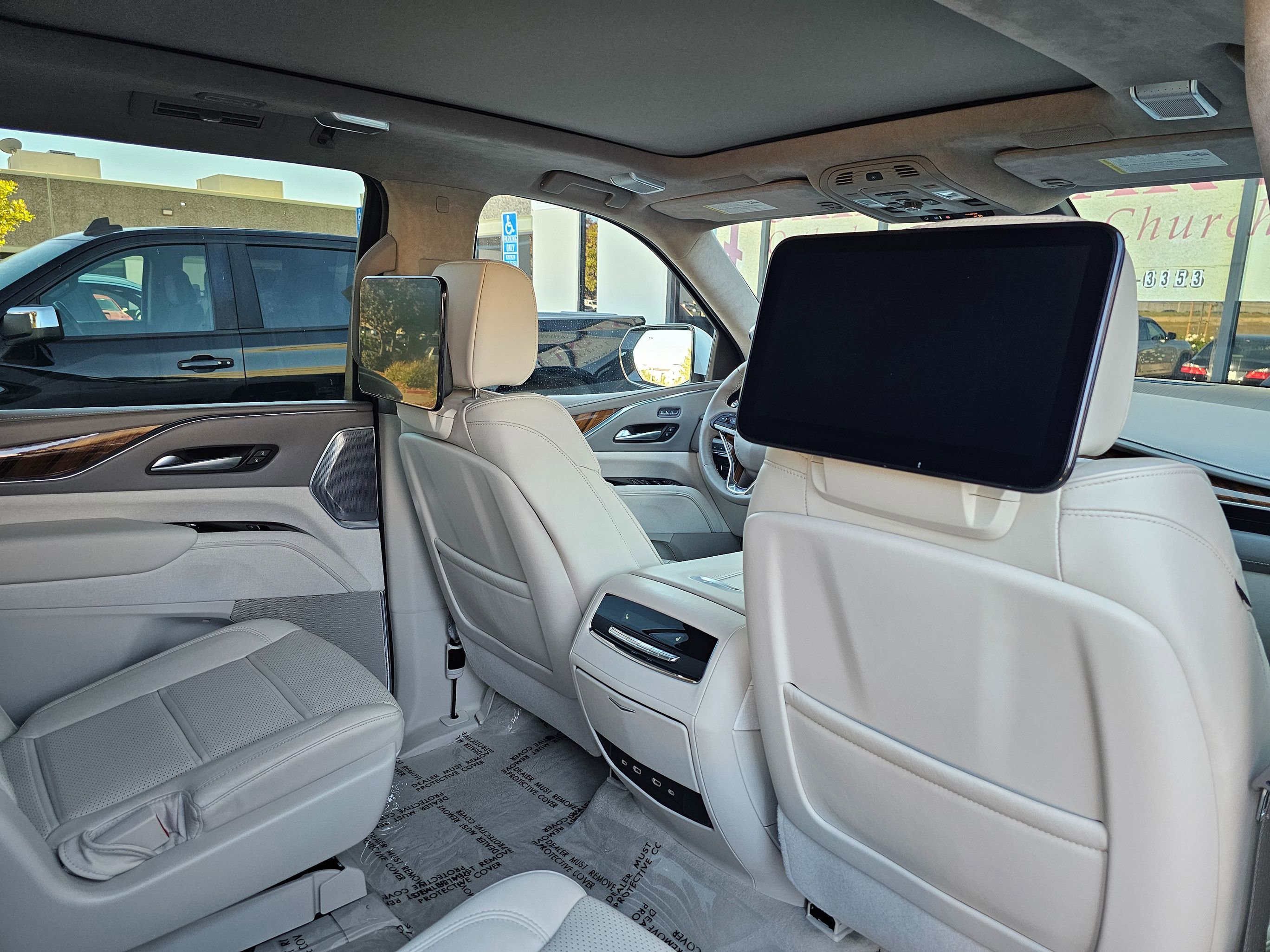 Used 2024 Cadillac Escalade Sport Platinum w/ Heavy-Duty Trailer Package image 51