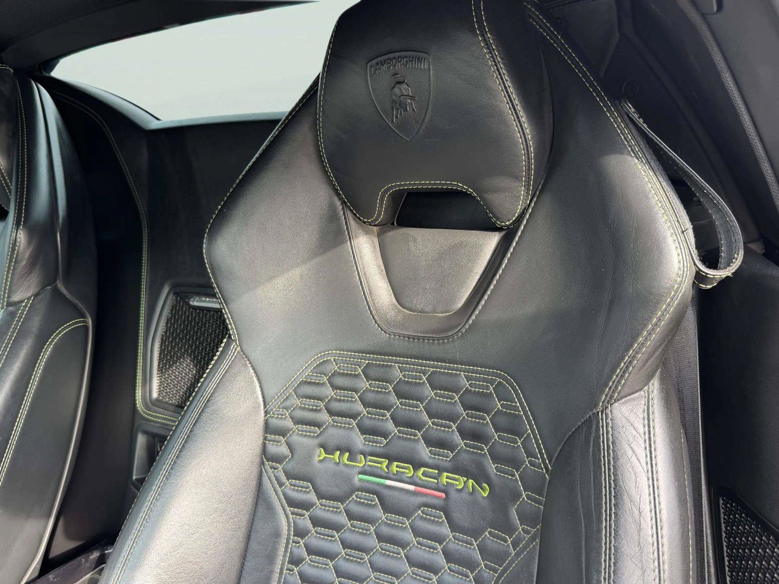 Used 2018 Lamborghini Huracan LP 580-2 RWD image 47