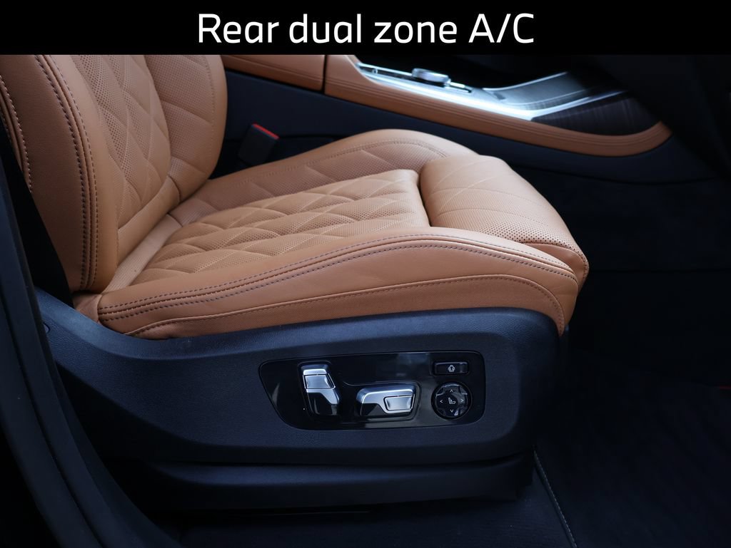 Certified 2025 BMW X7 xDrive40i w/ Premium Package AWD/4WD image 12