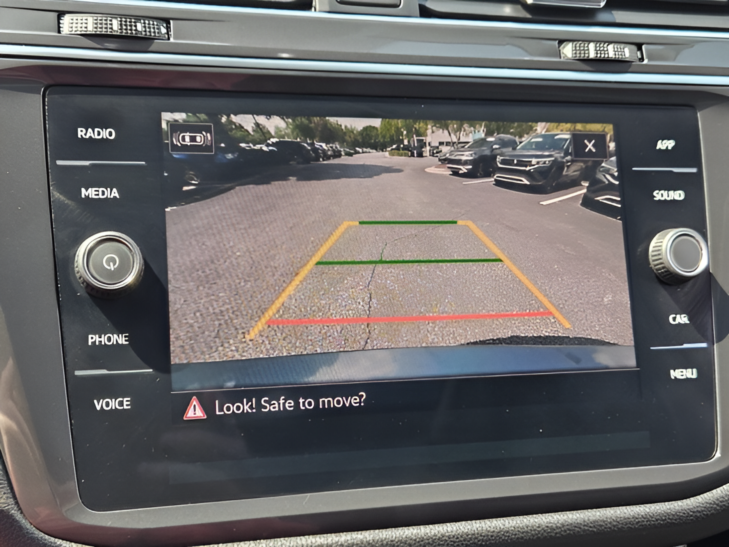 Certified 2023 Volkswagen Tiguan SE w/ Panoramic Sunroof Package FWD image 20