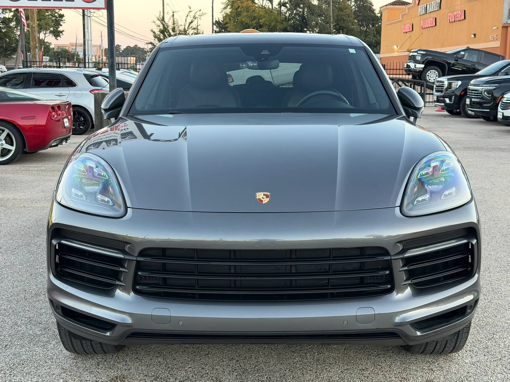Used 2019 Porsche Cayenne S AWD/4WD image 4