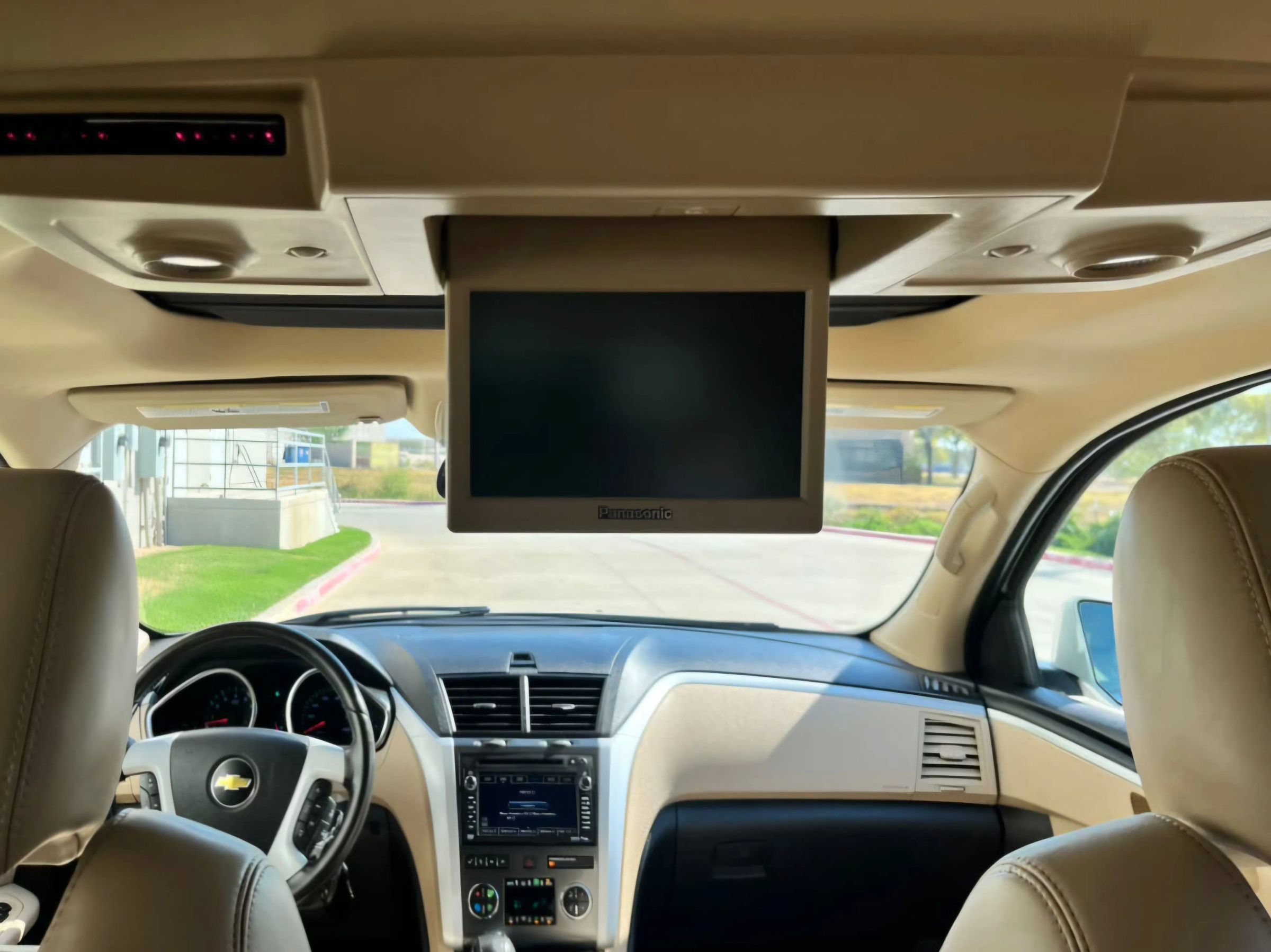 Used 2012 Chevrolet Traverse LTZ FWD image 44
